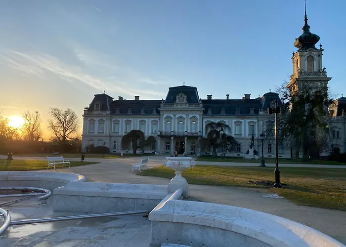 בית הארחה Ginkgo House Kehidakustány