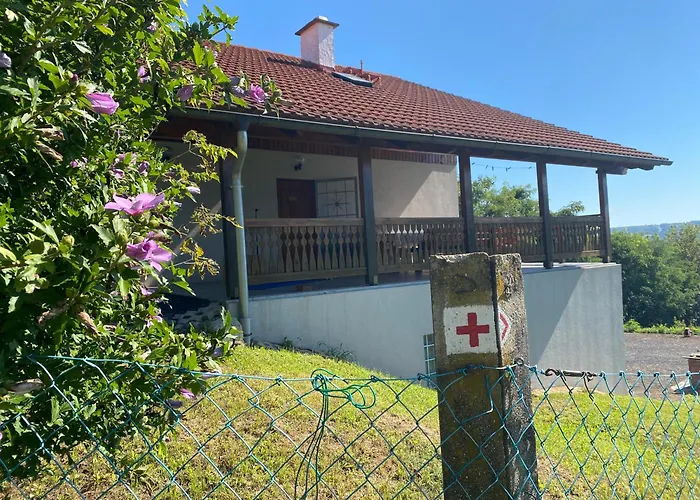 Ginkgo House בית הארחה